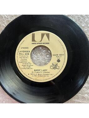 Lavender Hill Mob - Chibougamau/Magic Lady 45rpm VG+ R25
